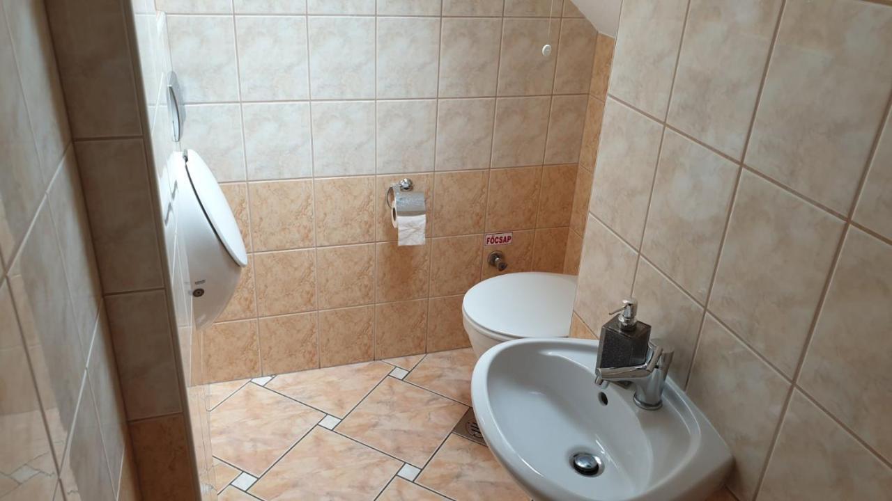 Ilona Apartmanok Balatonboglar Luaran gambar