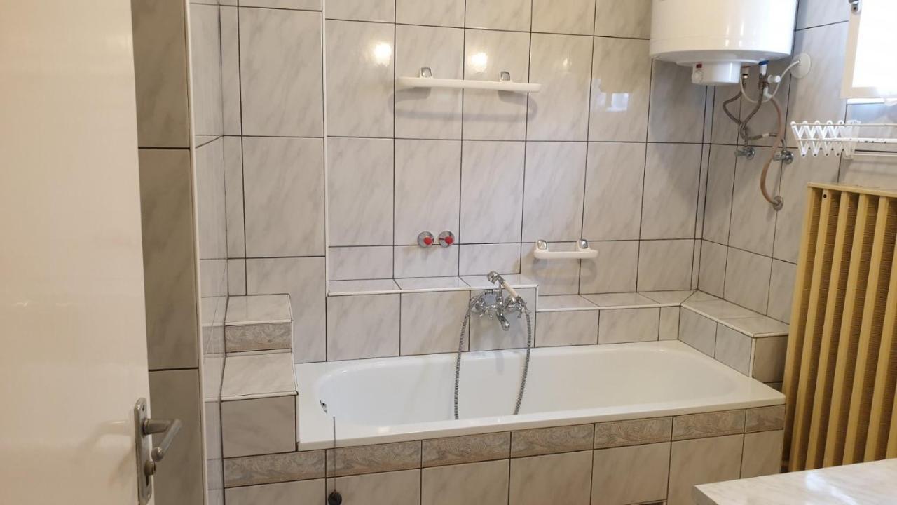 Ilona Apartmanok Balatonboglar Luaran gambar